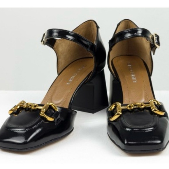 Leather black shoes on low heel, height quality, handmade by Ukranian designers - Picture 1 of 14